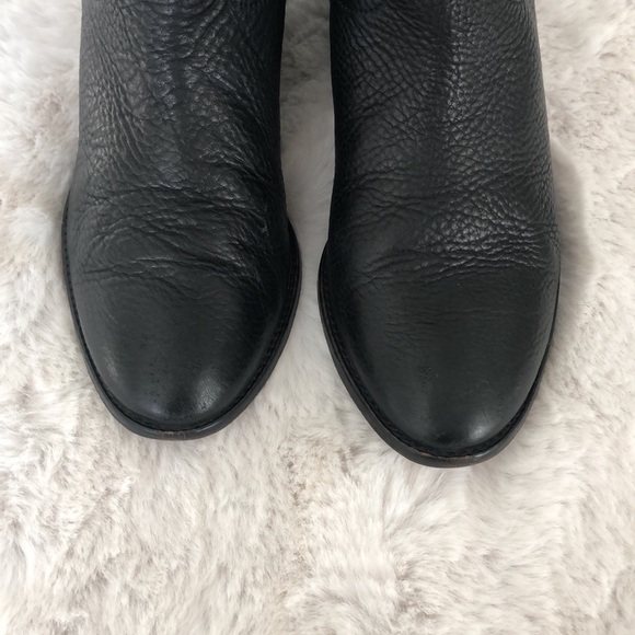 Zadig & Voltaire
Skull Leather Ankle Boots
Size: 8.5 US - Picture 2 of 16